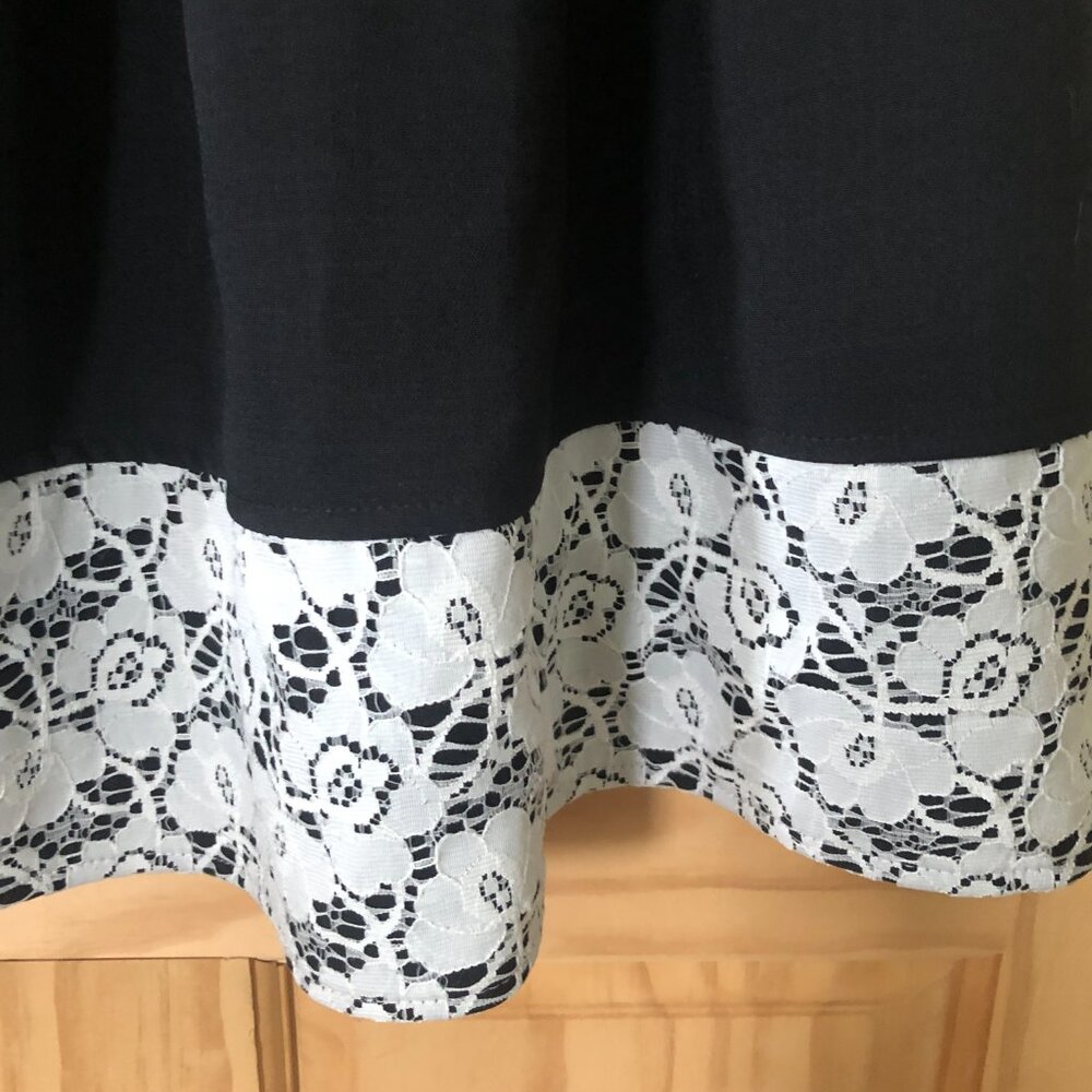 Closet Black Sleeveless Fit-and-Flare Dress with White Lace Hem - Picture 2 of 11